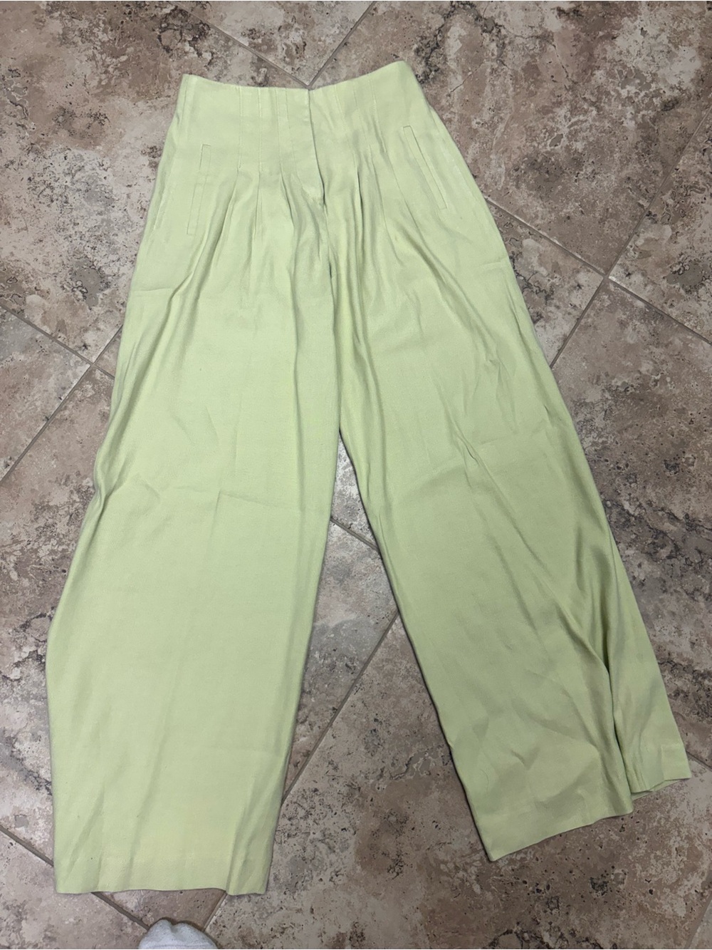 Women’s Wide-Leg High-Waisted pleated Pants in pistachio Green-Veronica beard